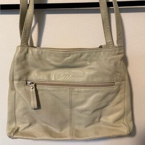 Stone Mountain Leather Handbag Cream Shoulder Bag GUC